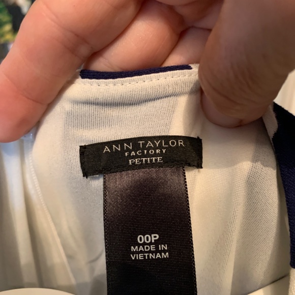 Ann Taylor  factory  navy and white striped dress. Worn 1x‎ for an hour - Picture 3 of 5